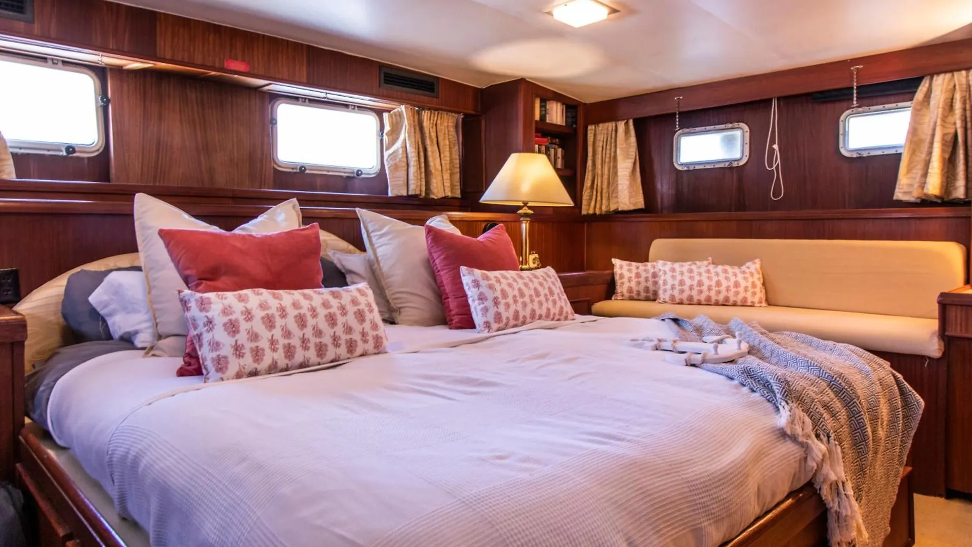 Hotel Yacht Our Alissa Premia De Mar